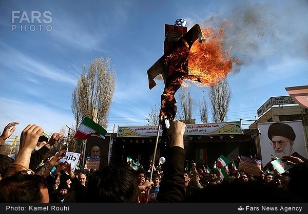 İran'da 35. Devrim Yıldönümü 38