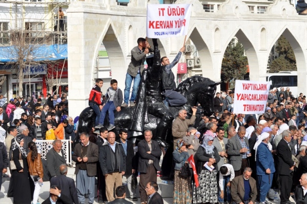 Erdoğan'ın Urfa Mitinginde İlginç Kareler 20
