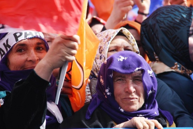 Erdoğan'ın Urfa Mitinginde İlginç Kareler 31