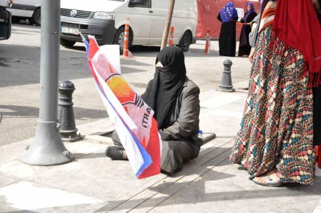 Erdoğan'ın Urfa Mitinginde İlginç Kareler 32