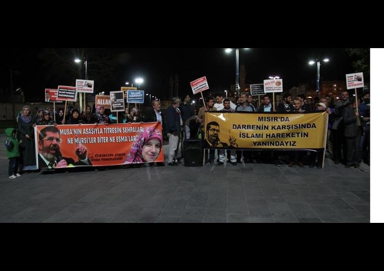 Türkiye Mısır İçin Ayakta 1