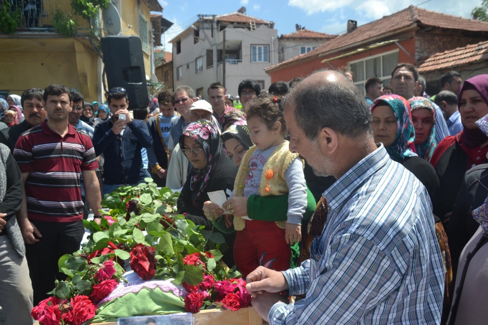 11 İşçi Toprağa Verildi 26