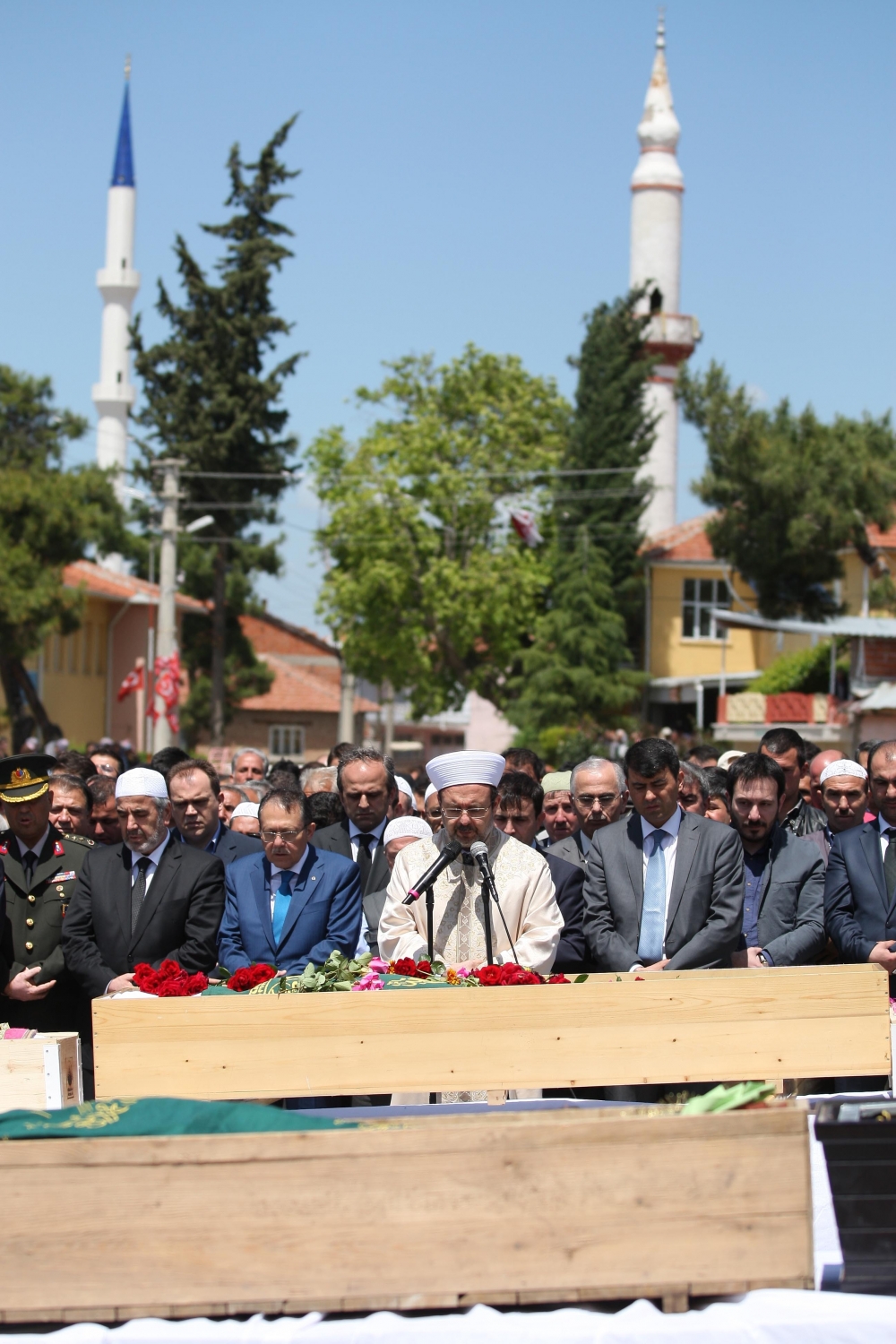 11 İşçi Toprağa Verildi 35