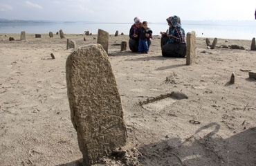 Baraj Suyu Çekilince Ortaya Çıktı 7