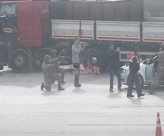 MİT'çilere Böye Silah Çekilmiş 4