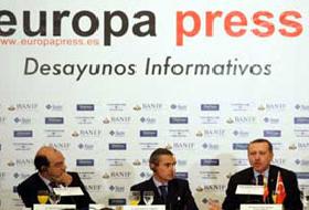 Erdoğan İspanya'da Başörtüsünü Savundu