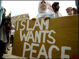 3 Müslümandan biri, ayrımcılığa uğradı