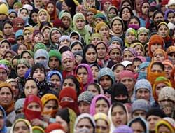 Keşmirli Analar Oğullarını Arıyor