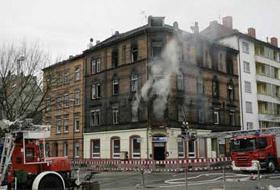 Irkçılar Yine Kundakladı