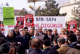 Tokat'ta Başörtüsü Yasağına Karşı İmza Kampanyası