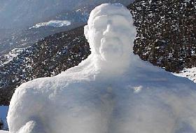 İranlılar Kardan Adamı Nasıl Yapar (FOTO)