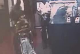 ABD Polisinin Engelliye Davranışı (VİDEO)