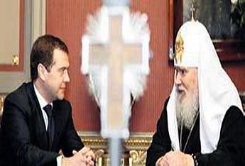 Rusya Kilisesi de Siyasete El Attı