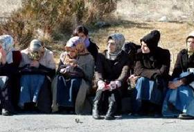 Başörtülü Öğrenciler Oturma Eylemi Yaptı