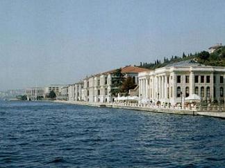 Fransız Öğrenciler Bile Mağdur