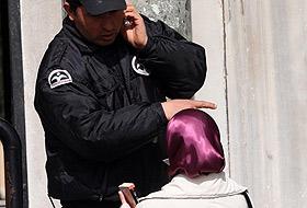 Brüksel'de başörtüsü yasaklandı