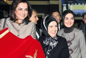 Yunan'dan Başörtüsüne Destek