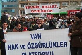 Van'da AKP'nin Kapatılma Davasına Tepki