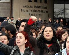 Üniversitede Ürperten İddia!