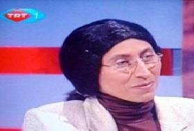 TRT'de Başörtü Üstü Peruk