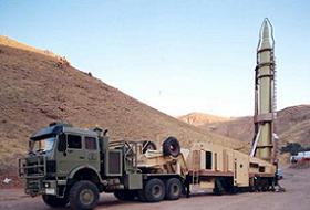 İran Uzun Menzilli Füzelerin Üretimine Geçti