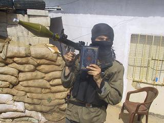 Afganistan'da 11 Polis Öldürüldü