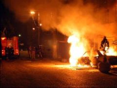 Dazlaklar, Hitlerin Doğum Gününde Kundakçılık Yaptı