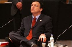 Barroso: Laiklik zorla dayatılamaz