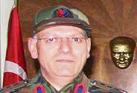 Albay Öz 'Nezaketen' Gelip Gitti