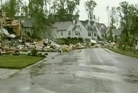 Virginia'da 3 Hortum: 200 Yaralı (VİDEO)