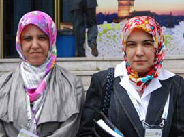 Başörtülü Doktorlar Salondan Atıldı