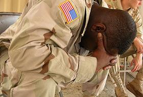 Askerler İntihar Ediyor