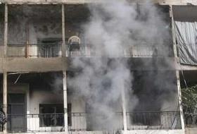 Trablus'ta Hizbullah"a ait bürolar yakıldı