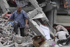 Pakistan'da Ölü Sayısı 328'e Yükseldi