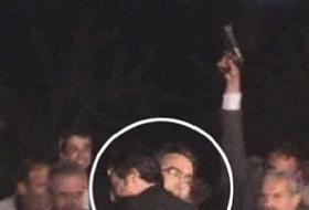 Mumcu Silahlarla Karşılandı