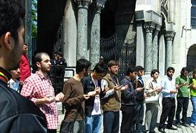 Beyazıt'ta Başörtüsü Eylemi (FOTO)