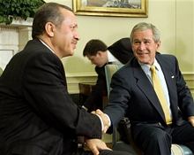 ABD Türk Demokrasine Türklerden Çok Güveniyor !