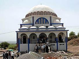 Ermenistan'da cuma namazına izin yok