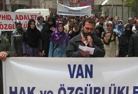 Van'da 89. Başörtüsü Eylemi (FOTO)