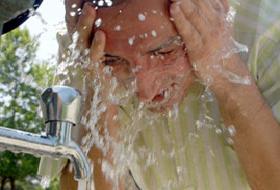 Öğle Saatlerinde Dışarı Çıkmayın