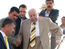 Erbakan'a rap klibi yaptılar VİDEO