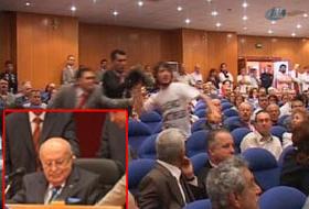 Demirel'e postallı protesto (Video)