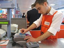 Mağzalar adresleri kredi kartçılarına satıyor