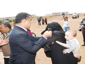 Fas'ta tesettürlüye albay zulmü(Foto)