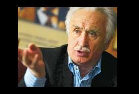 Kastelli'nin arabasının üzerinde beş ayrı haciz