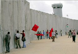 İslam Dünyası Duvarlar Arkasına Hapsediliyor !