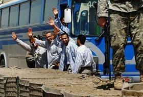 Saddam'ın 8 adamı Irak cezaevine nakledildi