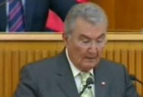 Baykal'ın zor anları (VİDEO)