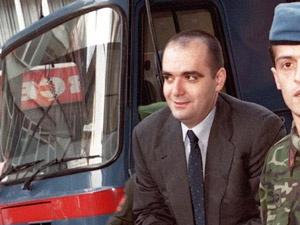 Demirel'e 'zimmet'ten hapis şoku