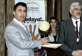 UETD Hollanda"ya Altın Sofra İyilik Ödülü